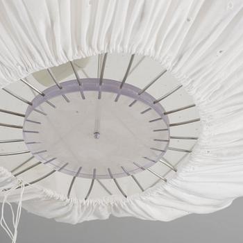 TAKLAMPA, "Pia", Tore Ahlsén, Gärsnäs, 1900-talets andra hälft. Höjd ca 85 cm.