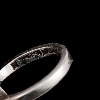 RING, sterlingsilver med fasettslipd bergkristall Wiwen Nilsson, Lund, 1958. Vikt 6 g.