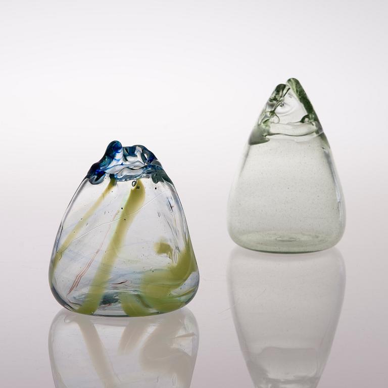 TWO GLASS VASES, signed M. Merikallio -82.