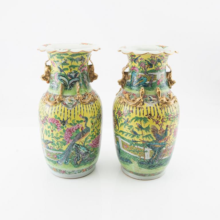 Vases a pair of China late 19th century porcelain.