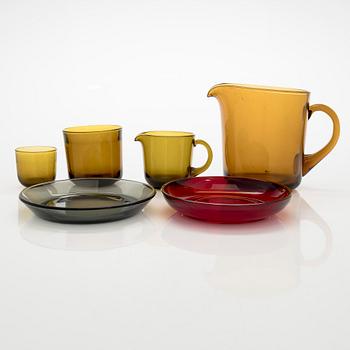 Kaj Franck and Saara Hopea, A set of 28 pcs multicoloured pressed glass. Nuutajärvi Notsjö 1950s/60s.