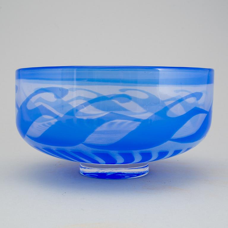 A Gunnar Cyrén 'graal' glass bowl, Orrefors, Sweden 1967.