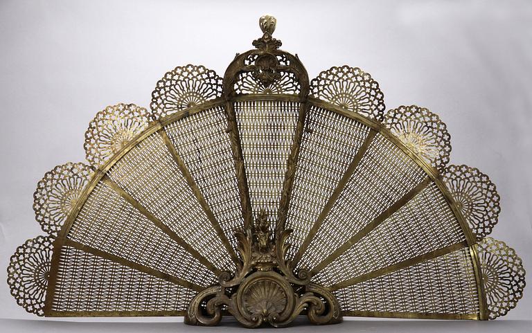 BRASSKYDD, mässing, rokokostil, 1900-tal.