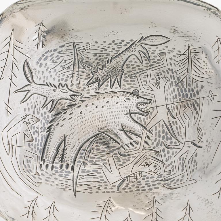 Tapio Wirkkala, A 'Bear hunting' silver dish, Tillander, Helsinki 1953.