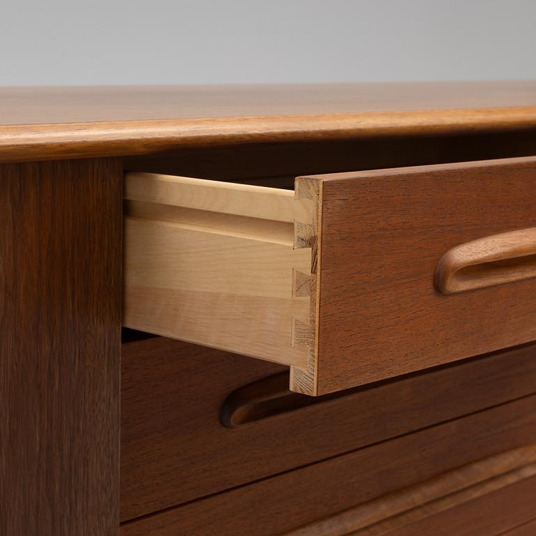 Nils Jonsson sideboard "Cortina" Troeds Möbelfabrik, Bjärnum 1960s.