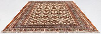 Carpet, Turkmen, approx. 386 x 294 cm.