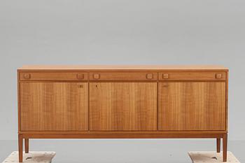 SIDEBOARD, Ulferts, Tibro, 1900-talets andra hälft.