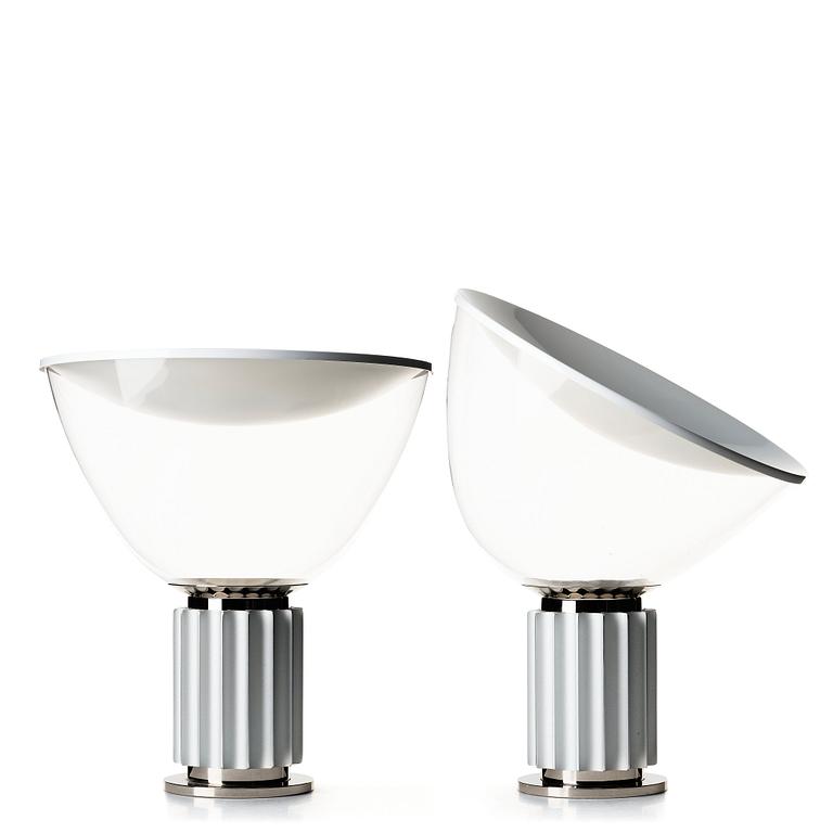 Achille Castiglioni, & Pier Giacomo Castiglioni, bordslampor 1 par, "Taccia", Flos, Italien efter 1962.