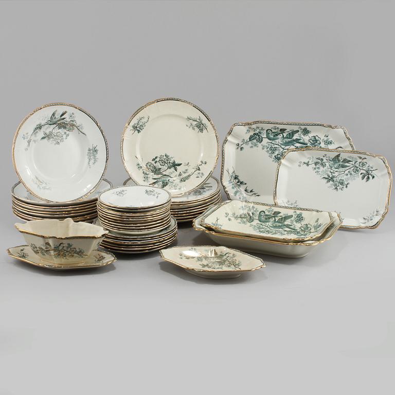 SERVISDELAR, 58 delar, flintgods, "Wexiö", Gustafsberg, 1900-talets början.