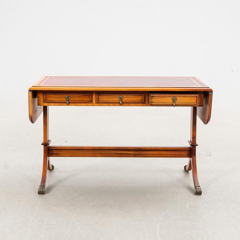 Coffee table, 20th century.