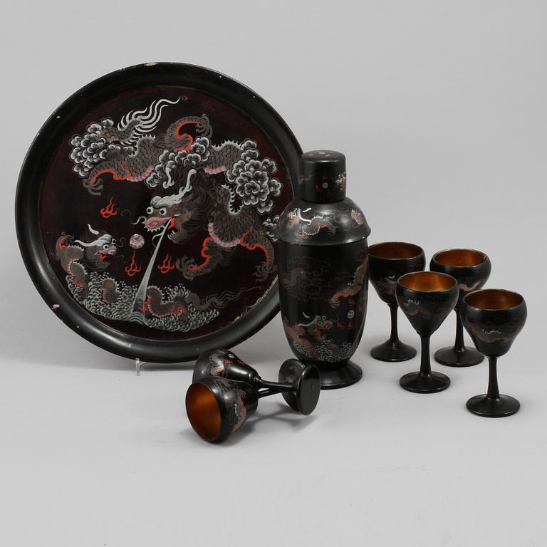 COCKTAILSET, 8 delar, bemålat trä, Kina, 1900-tal.