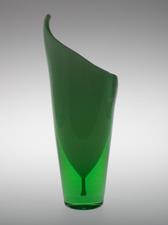 Gunnel Nyman, A VASE.