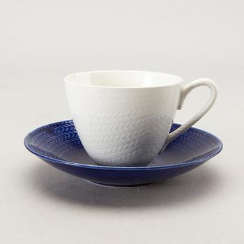 A 22 pcs Hertha Bengtsson Blå eld dinner service.