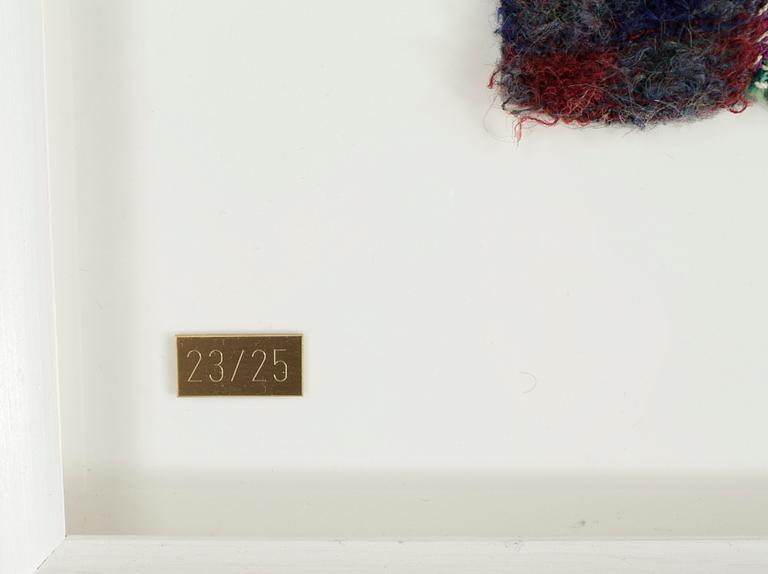 OTTAVIO MISSONI, Multipel, textil på plexiglas, signerad och numrerad 23/25, daterad -83.