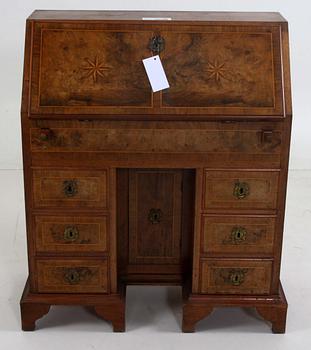 SEKRETÄR, barockstil, 1900-tal.