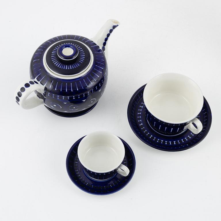 Ulla Procopé, Arabia, a 61-piece 'Velencia' porcelain service from Arabia, Finland.