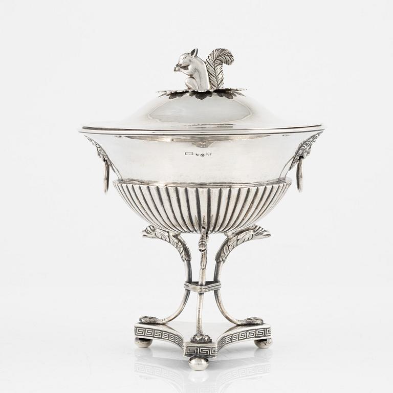 A Swedish early 19th Century silver sugarbowl with lid, marks of Johan Fredrik Björnstedt, Stockholm 1816.