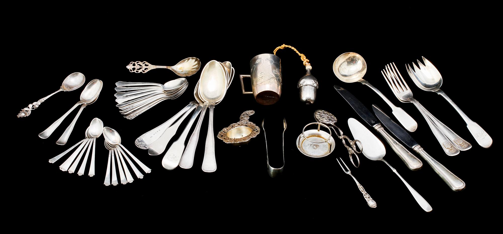 PARTI SILVER, ca 40 delar, Sverige, Danmark, England, Tyskland, 1900-tal. Vikt 1314 g.
