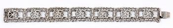 ARMBAND, silver, Pentti Sarpaneva, Finland, 1900-talets andra hälft. Vikt 30 gram.