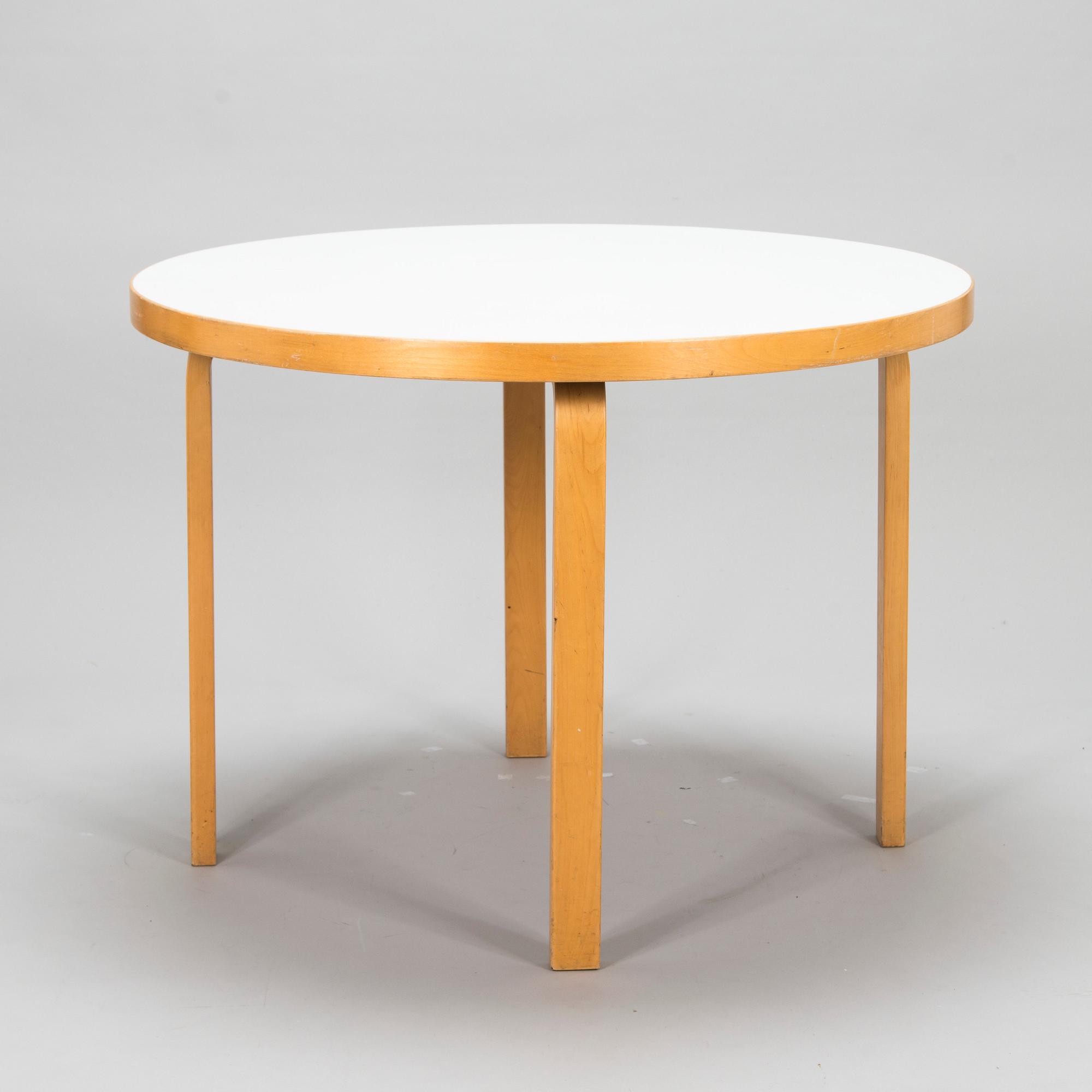 Alvar Aalto, matbord, modell 91, Artek, Finland 1900-talets slut.