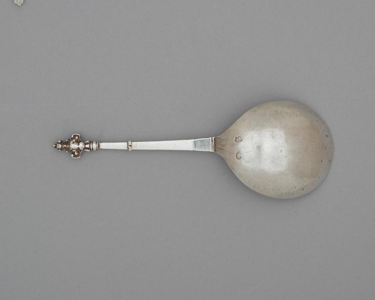 A Swedish 17th century silver spoon, marks of Jöran Hieronymi Bernegau, Norrköping (-1648-1679).