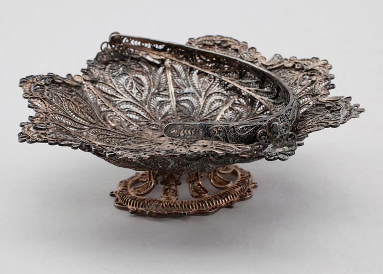 FAT, silver, 1900-talets första hälft. Vikt ca 138 gram.