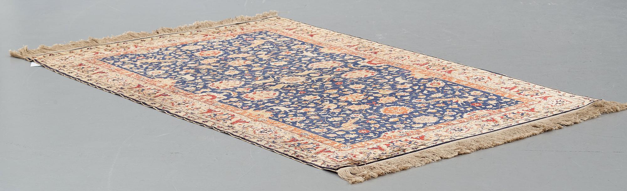 MATTA, antik/semiantik, silke Turkiet, sannolikt Kayseri, ca 178 x 121-124 cm.