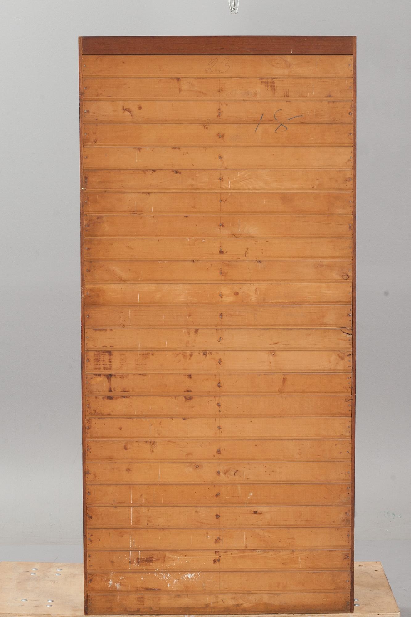 ARKIVSKÅP. 1900-talets början.