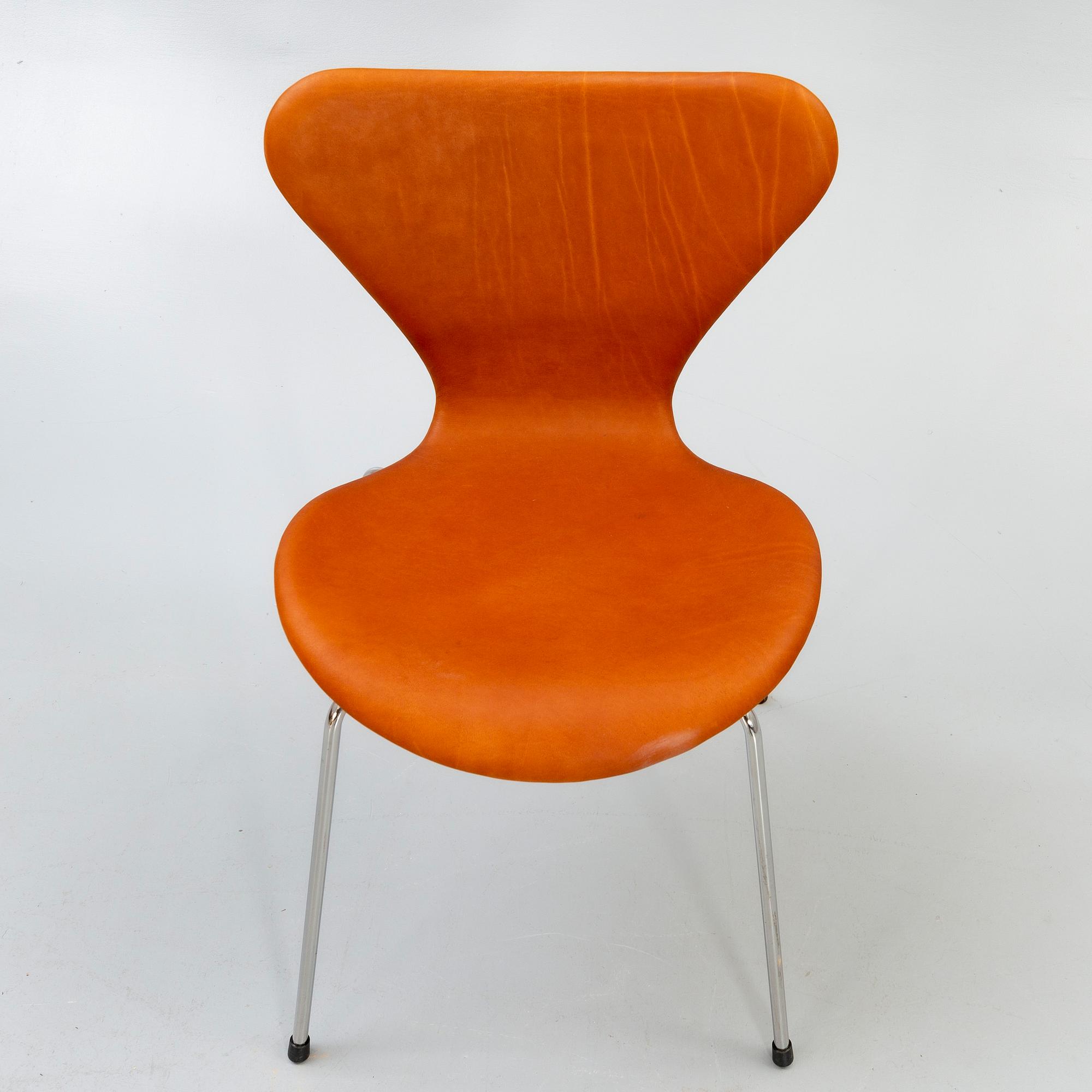 Arne Jacobsen,, chairs, 6 pcs, "Sjuan", Fritz Hansen, Denmark later part of the 20th century.