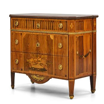 23. A Gustavian marquetry commode by G. Foltiern (master in Stockohlm 1771-1804).