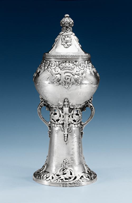 A N.M. Thune goblet with cover, Oslo circa 1915, partially gilded.