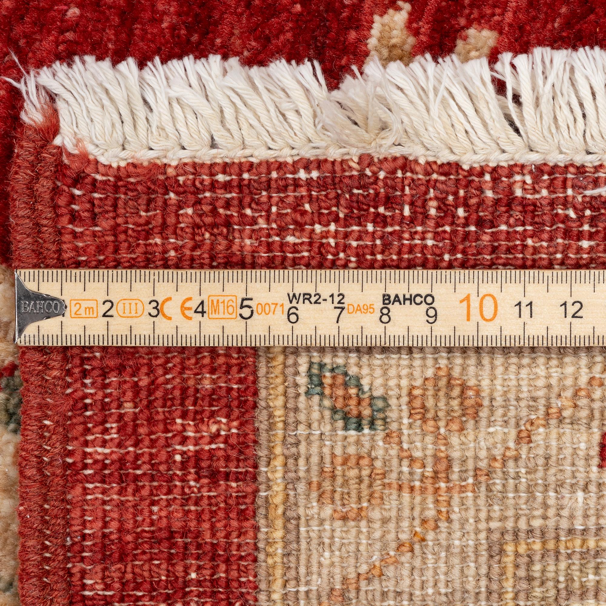 Matta, Ziegler design, 370 x 275 cm.