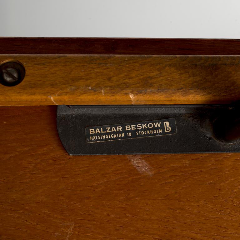 A second half of the 20th century table.