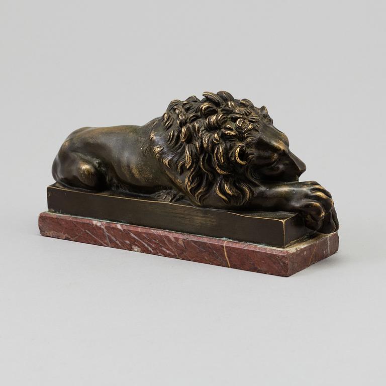 A BRONZE AND MARBLE SCULPTURE, first half of the 19th century.