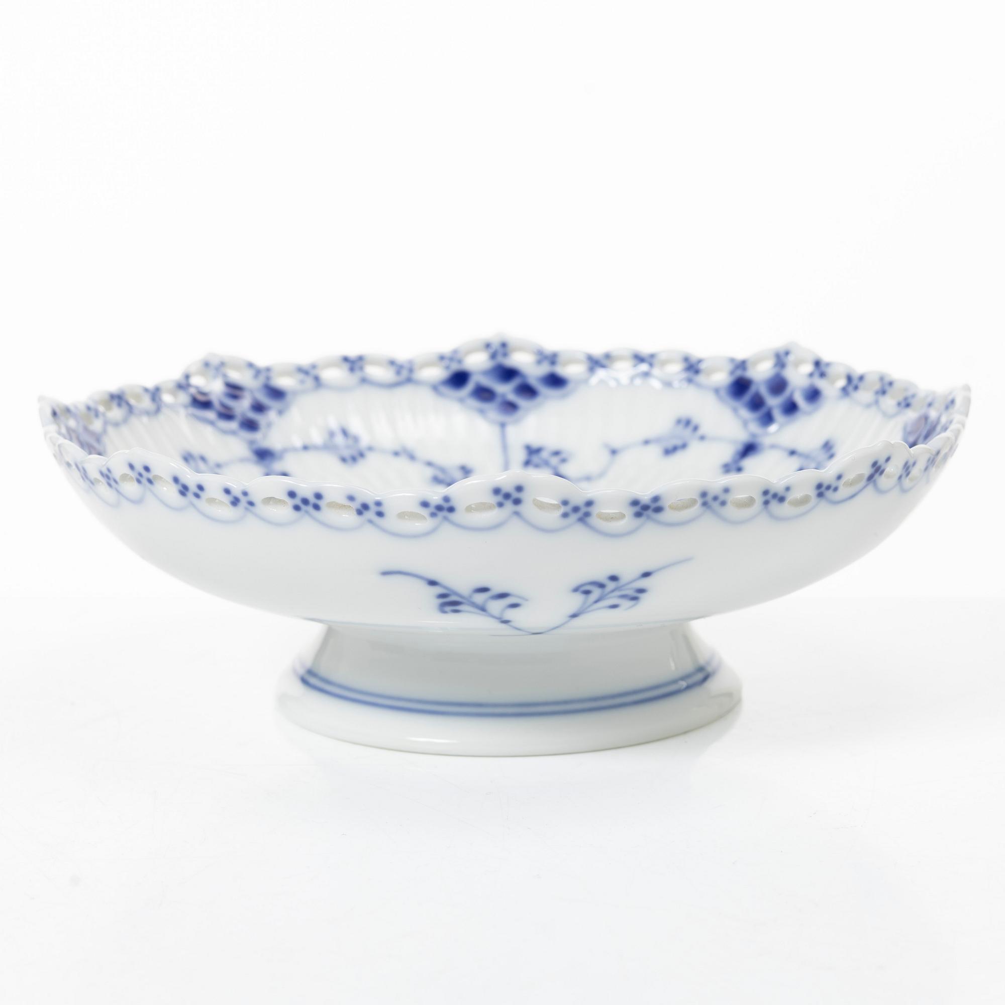 Royal Copenhagen, seven piece 'Blue Fluted Full Lace', Denmark.