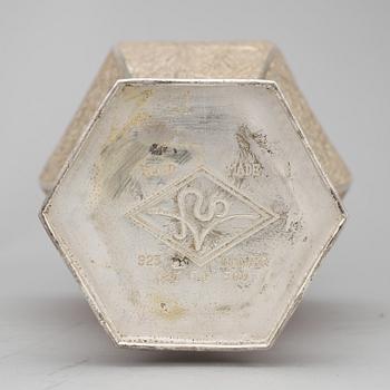 VAS, sterlingsilver, Kina, 1960/70-tal. Vikt ca 780 gram.