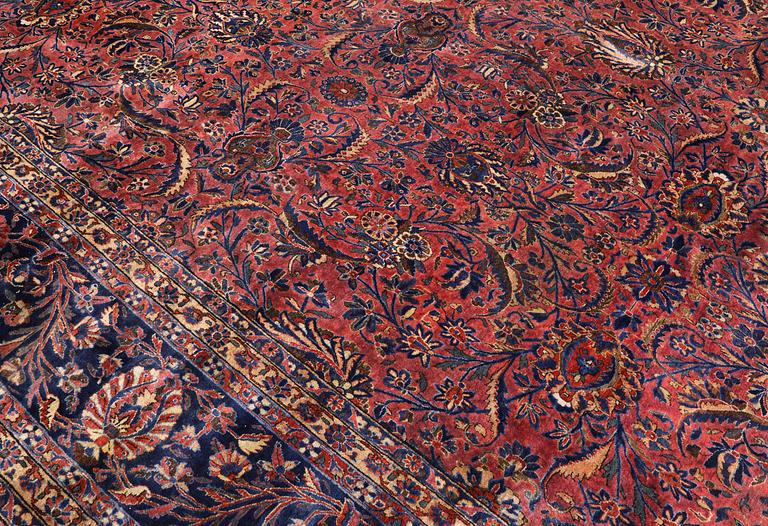 Carpet, Saruk, antique, 682 x 405 cm.