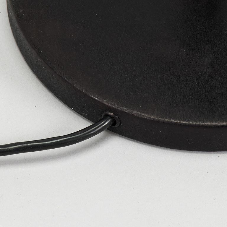 Alvar Aalto, 'Angel wing' model A 805 floor light manufactured by Valaisinpaja Oy, end of 20th century.
