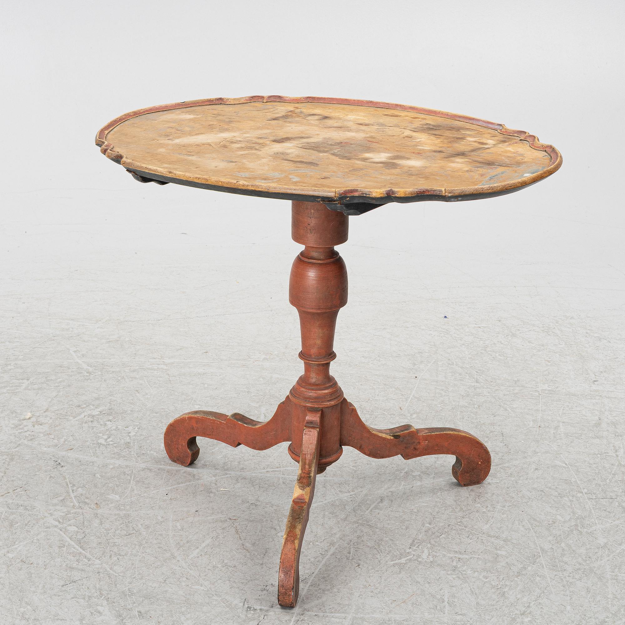 A folding table, 19th century.