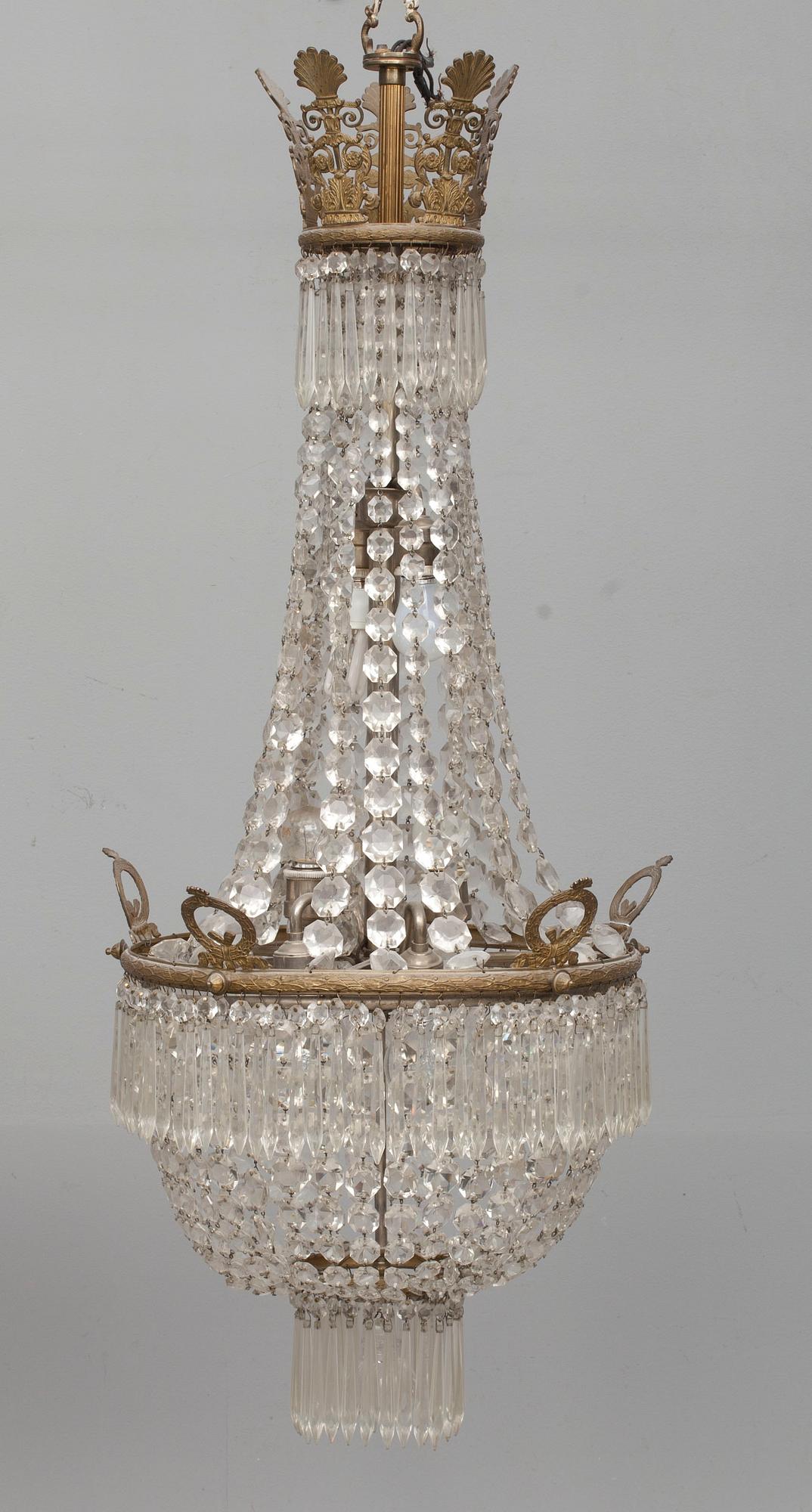 TAKKRONA, 1900-talets början. Höjd 112 cm.