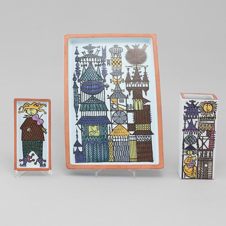 One vase and two dishes from the Karneval collection, designed by Stig Lindberg for Gustavsberg, 20th cenutry.