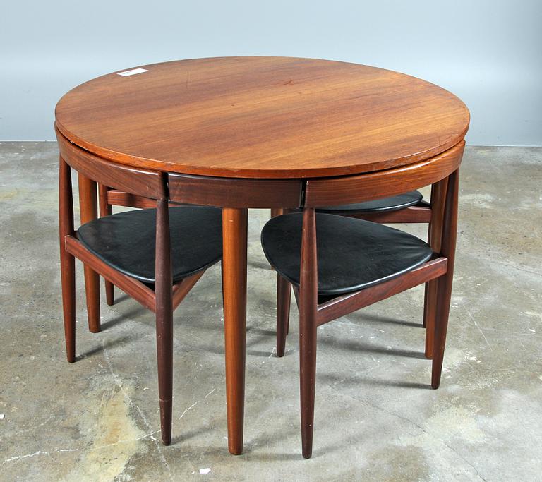 MATBORD MED STOLAR, design HANS OLSEN, Frem Röjle, Danmark.