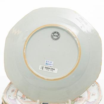 Assietter, 9 st, porslin, Kina, Qianlong (1736-95).