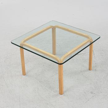 Alvar Aalto, 'Y805B' coffee table for Artek 1970s.