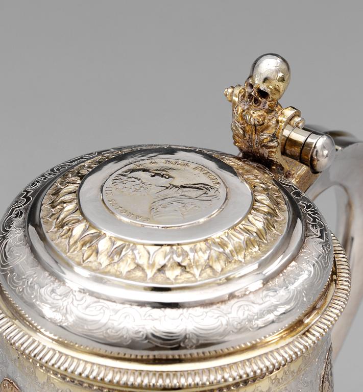 DRYCKESKANNA, av Petter Lund, Stockholm 1738. Fredrik I:s stil.