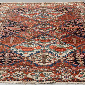 A CARPET, semi-antique Bakhtiari, around 314 x 212 cm.