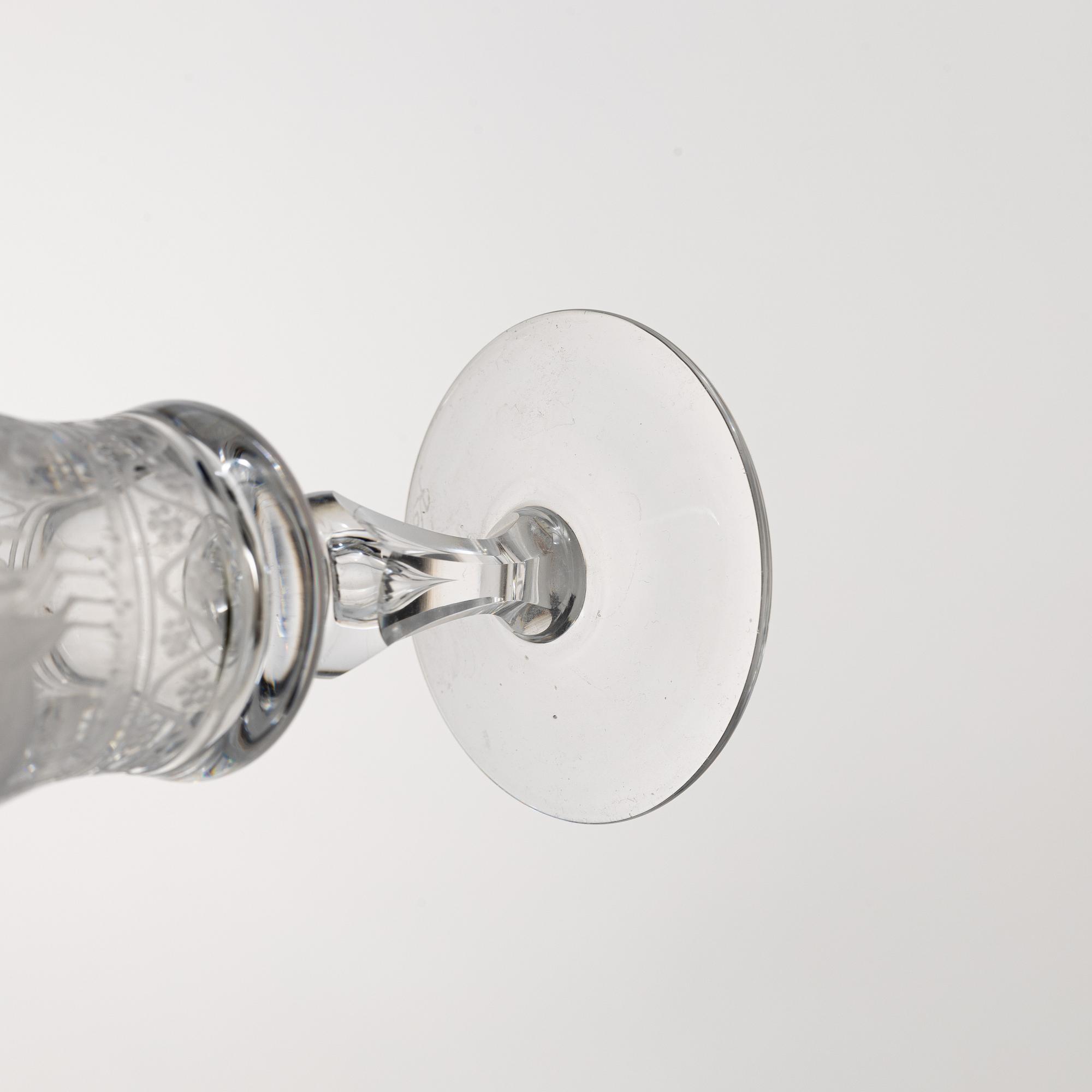 Vicke Lindstrand, six 'Dalecarlia' white wine glasses, Kosta Boda.