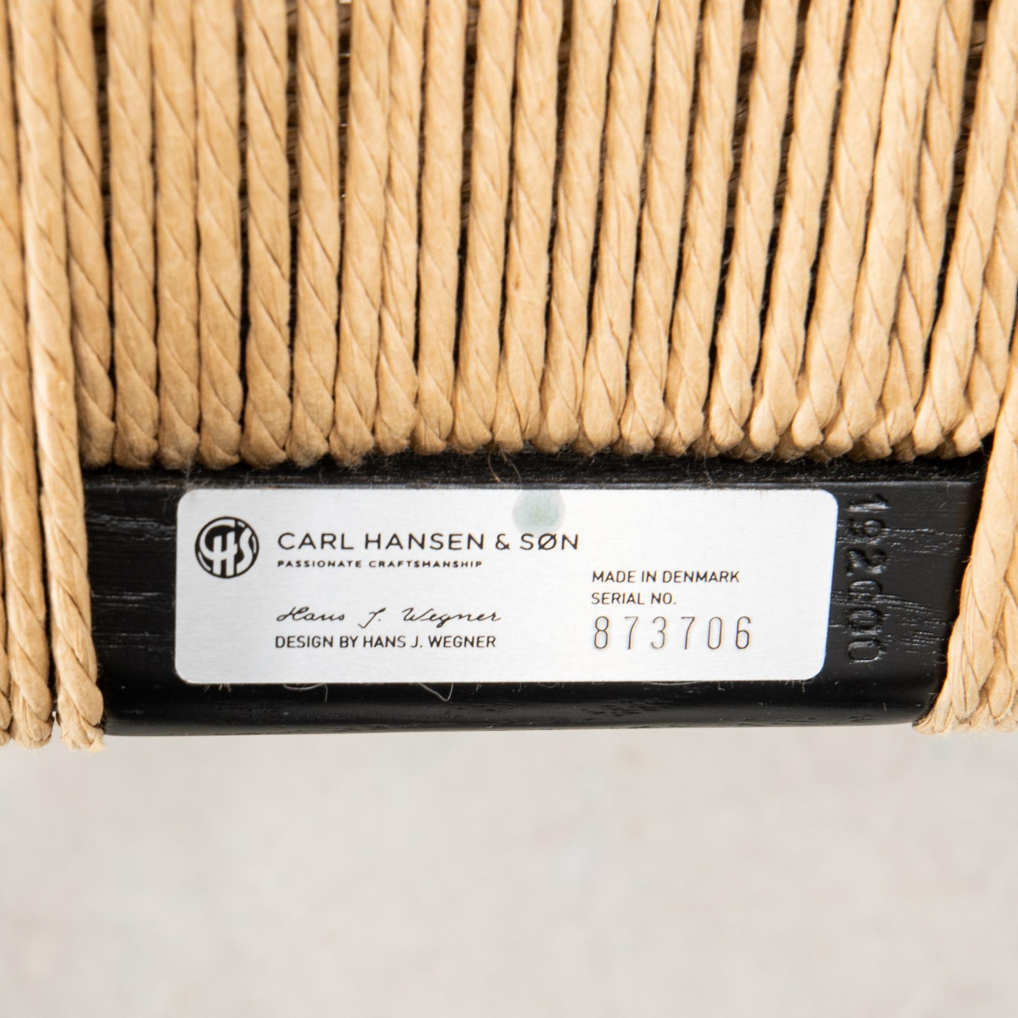 Hans J. Wegner, stolar, 6 st, "Y-stolen" modell CH-24, Carl Hansen & Søn, Danmark. 2000-tal.