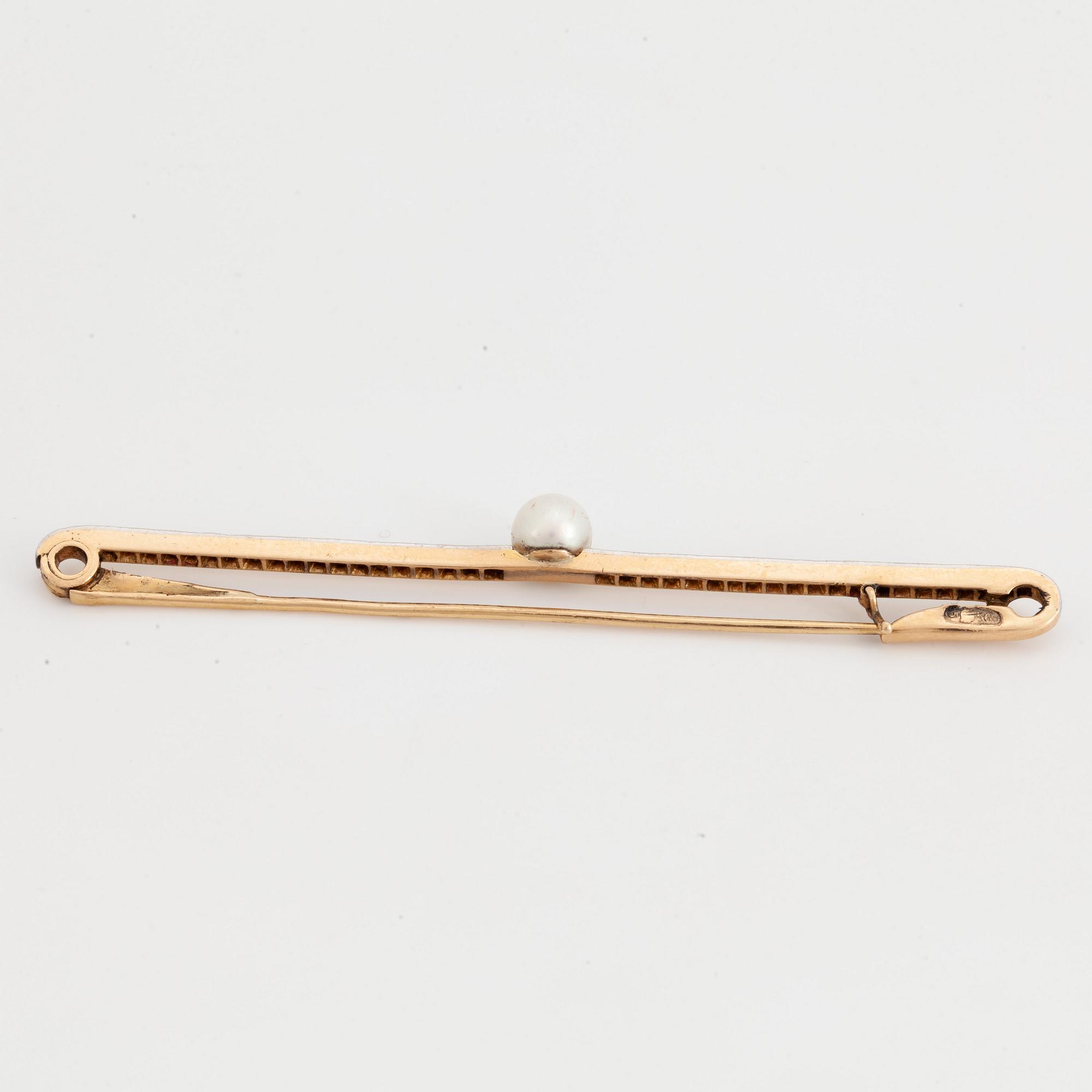 Cultured pearl and rose-cut diamond brooch.