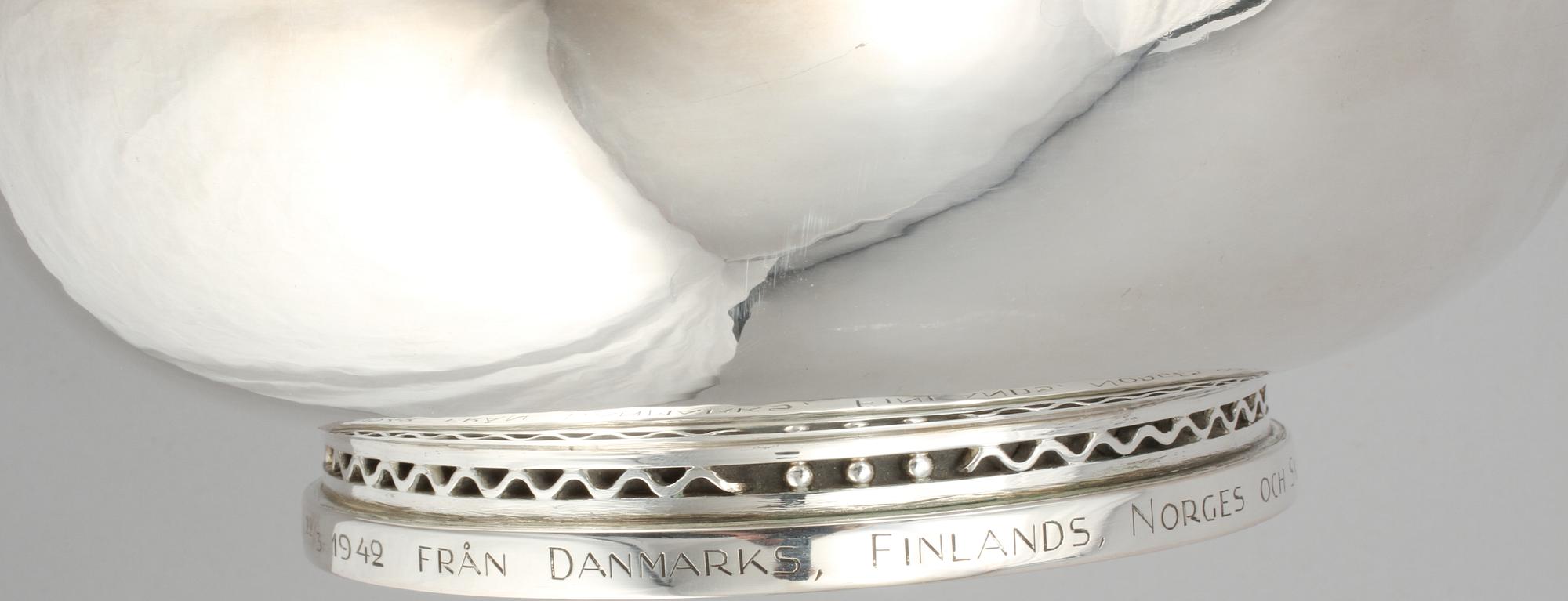 SKÅL, silver, Knut Arvid Danielsson, Stockholm, 1939. Vikt 733 g.